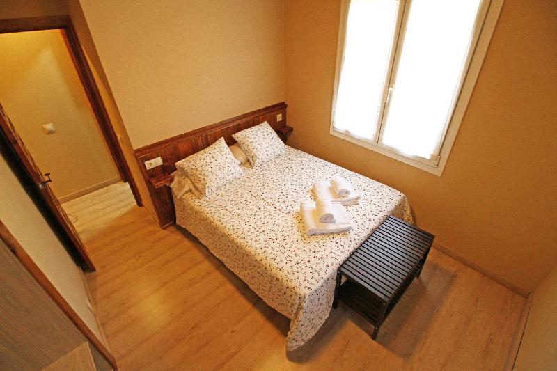 Snoe Apartamentos Mont Romies Plaza Salardú المظهر الخارجي الصورة